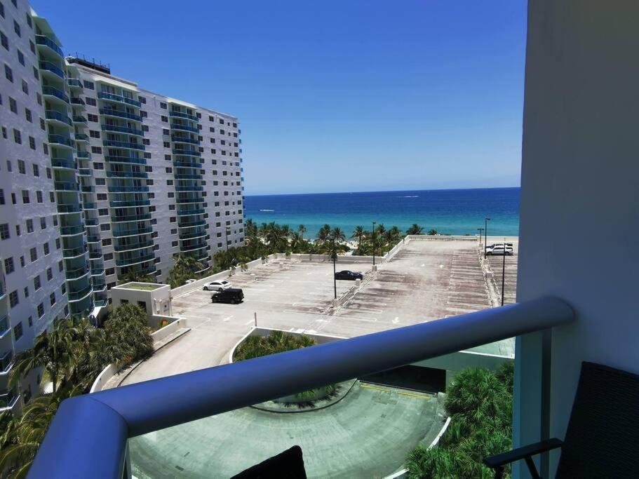 Luxury Stylish Oceanfront 2 Bedroom 2 Bathroom In Hollywood Fl Eksteriør billede