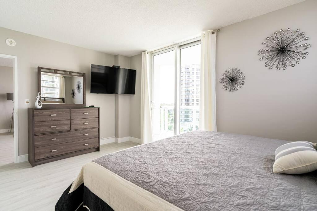 Luxury Stylish Oceanfront 2 Bedroom 2 Bathroom In Hollywood Fl Eksteriør billede