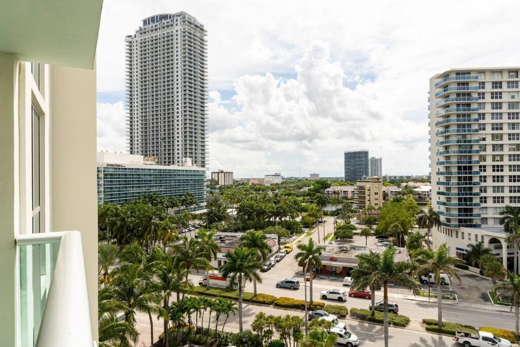 Luxury Stylish Oceanfront 2 Bedroom 2 Bathroom In Hollywood Fl Eksteriør billede