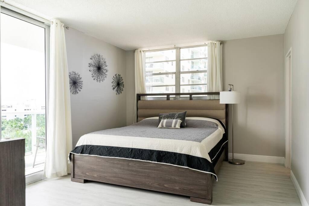 Luxury Stylish Oceanfront 2 Bedroom 2 Bathroom In Hollywood Fl Eksteriør billede